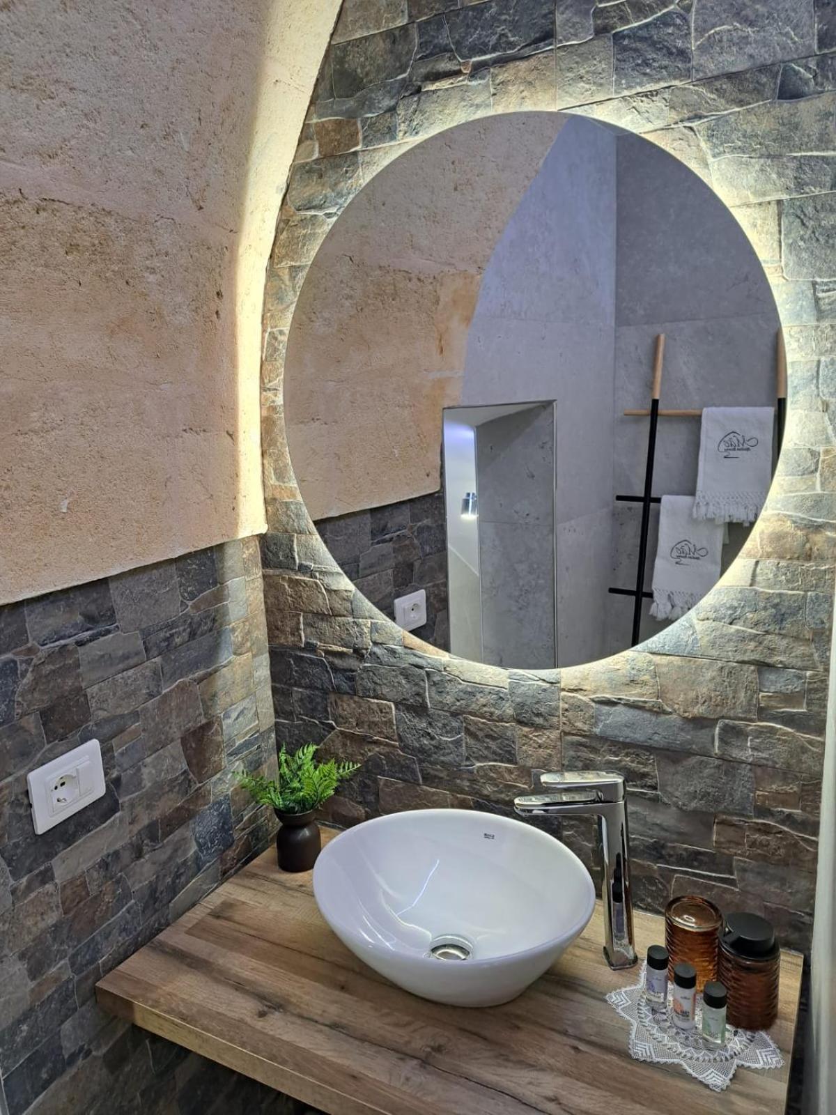 Mae Apulian Rooms Grottaglie Εξωτερικό φωτογραφία