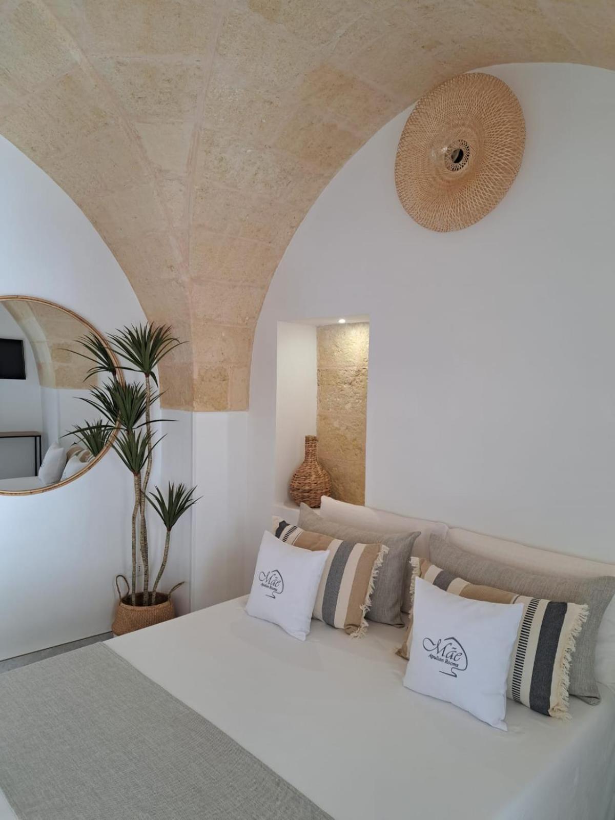 Mae Apulian Rooms Grottaglie Εξωτερικό φωτογραφία