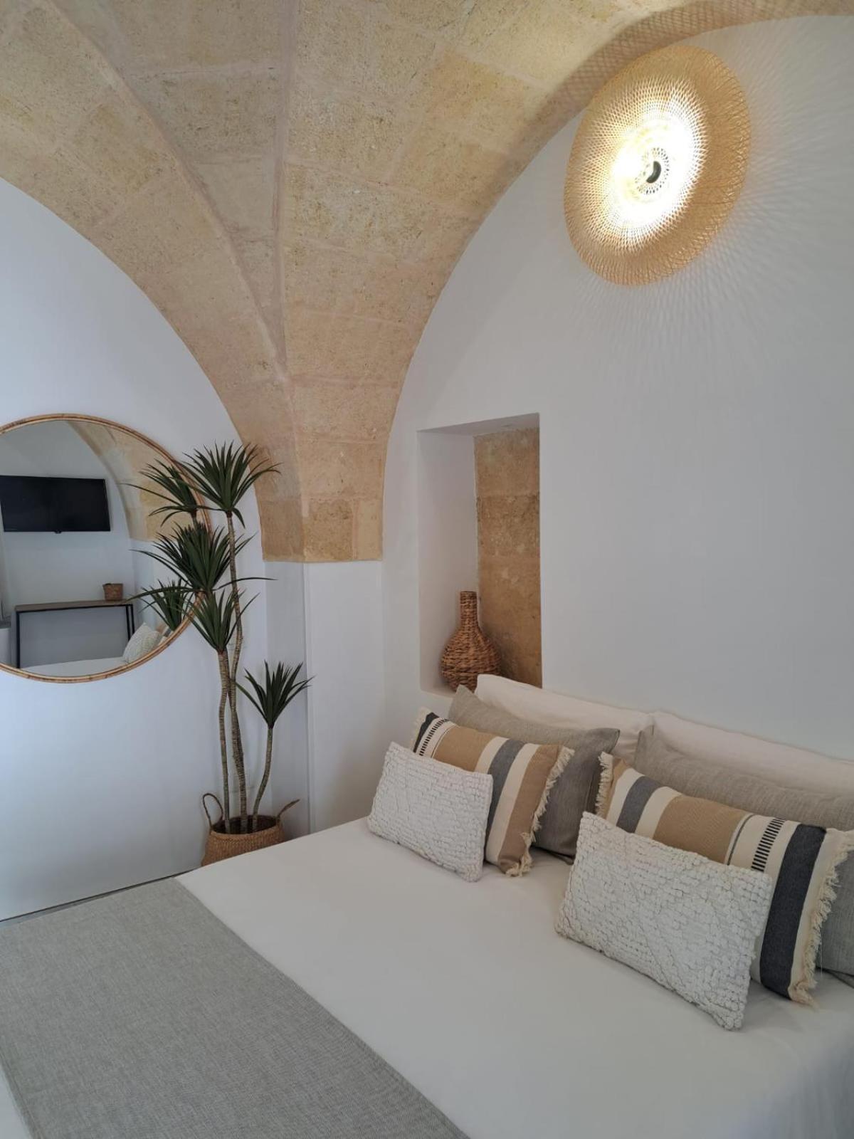 Mae Apulian Rooms Grottaglie Εξωτερικό φωτογραφία